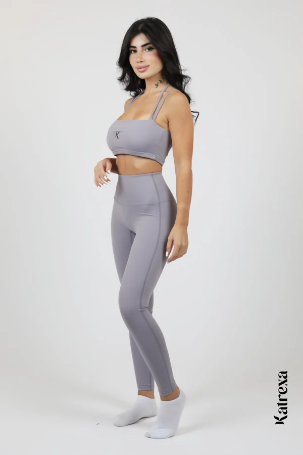 Elegant 2-Piece Gym Wear Set in Grey