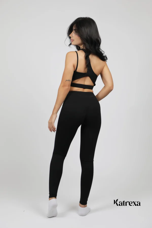 Katrexa Black Seamless Yoga Suit Set (S, M, L)