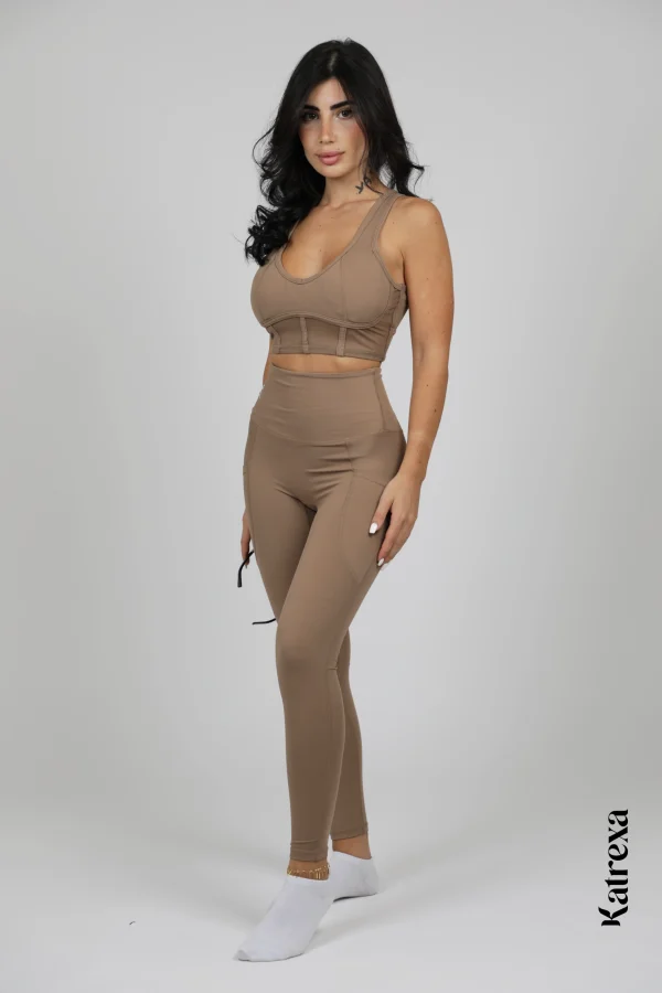 Katrexa's Sleek Brown Athletic Duo: Bra & Leggings