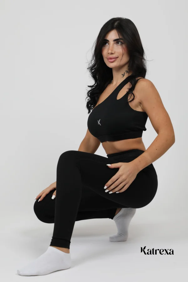 Katrexa Black Seamless Yoga Suit Set (S, M, L)